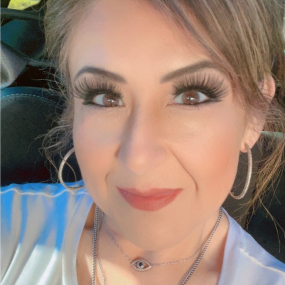 angelav2101